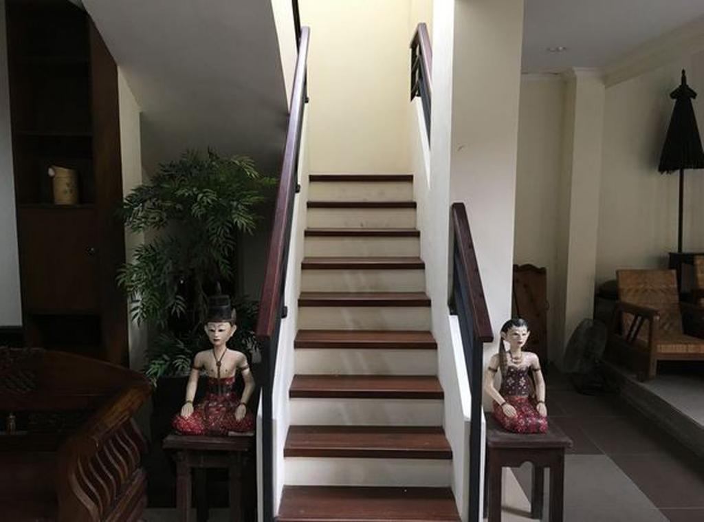 Hotel Griya Yunika à Yogyakarta Extérieur photo